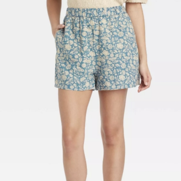 Universal Thread Pants - Universal Thread Women High Rise Pull On Shorts Blue Floral